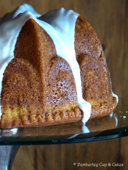 Pumpkin Bundt Cake with Spicy Streusel {Bizcocho de Calabaza con Streusel de Especias}