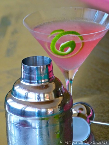 Cosmopolitan Cocktail {Cosmo}