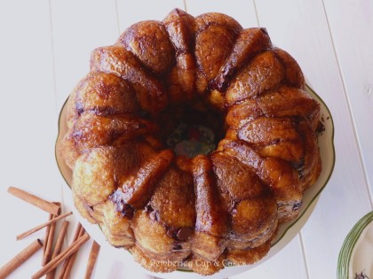 Chocolate Studded Monkey Bread {Pan de Mono}