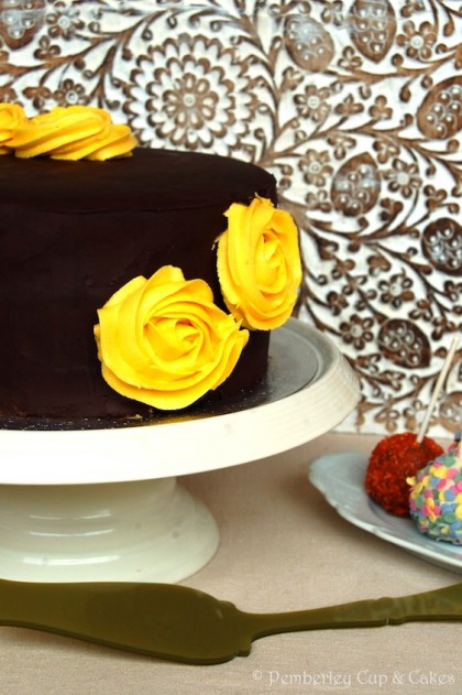 Chocolate and Orange Layer Cake {Tarta de Cumpleaños de Chocolate y Naranja}