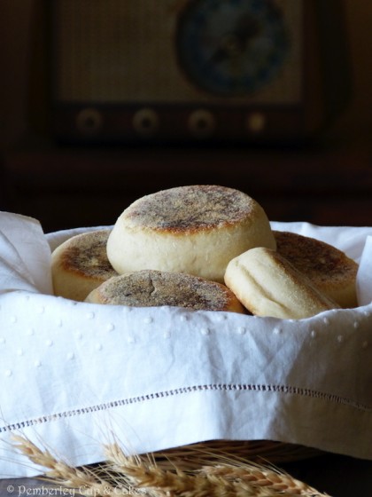 English Muffins {vs American Muffins}