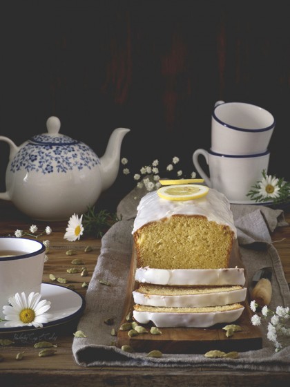 Lemon Cardamom Tea Cake (Bizcocho de limón y cardamomo)