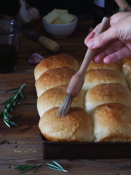 Dinner Rolls (Panecillos)