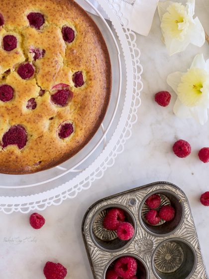 Raspberry Ricotta Cake (Bizcocho de ricotta con frambuesas)